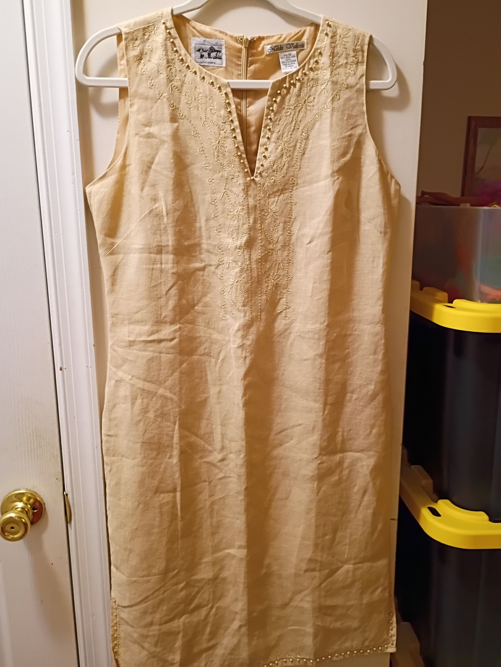 Good Used Condition Nikki Valenti Beige Size 10 100% Irish Linen Shift Dress